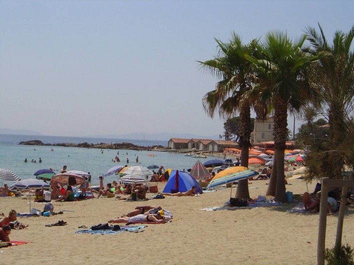 Location de vacances - Appartement à Le Lavandou - plage st clair