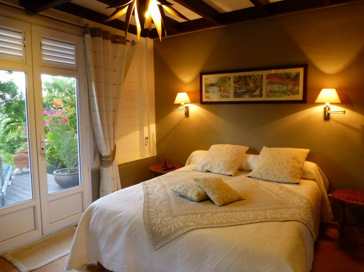 Location de vacances - Gîte à Le François - Chambre donnant sur la terrasse