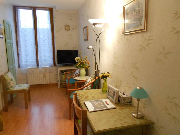 Location de vacances - Villa à Saint-Nicolas-des-Motets - coin tv