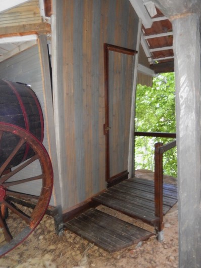 Location de vacances - Villa à Paladru - Première étape : comprendre le mécanisme de la porte!