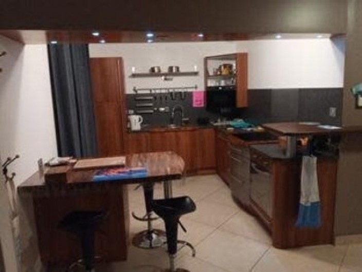 Location de vacances - Villa à Paladru - Rez de chaussé : cuisine