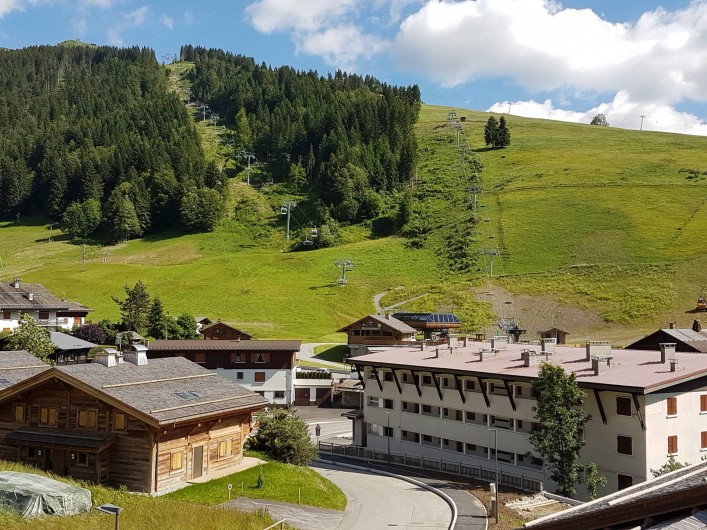 Location de vacances - Appartement à La Clusaz - Vue sur Bossonnet