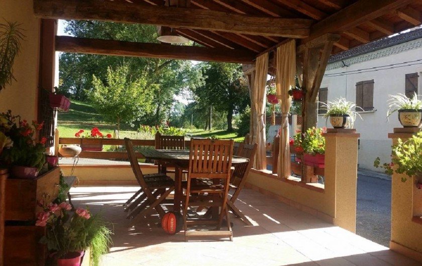 Location de vacances - Chambre d'hôtes à Seysses-Savès - La terrasse