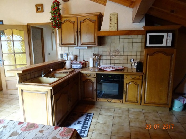 Location de vacances - Appartement à Cordon - Cuisine aménager four micro-onde, Nespresso,    etc