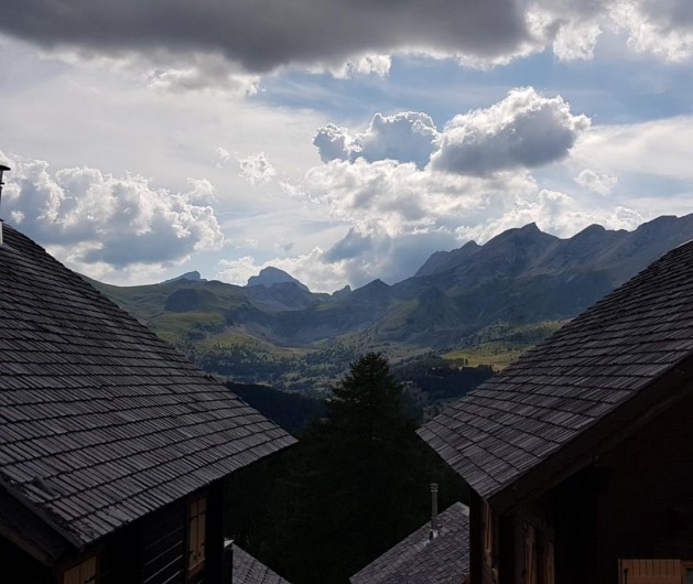 Location de vacances - Appartement à La Joue du Loup - paysage soir d'automne à la Joue du Loup