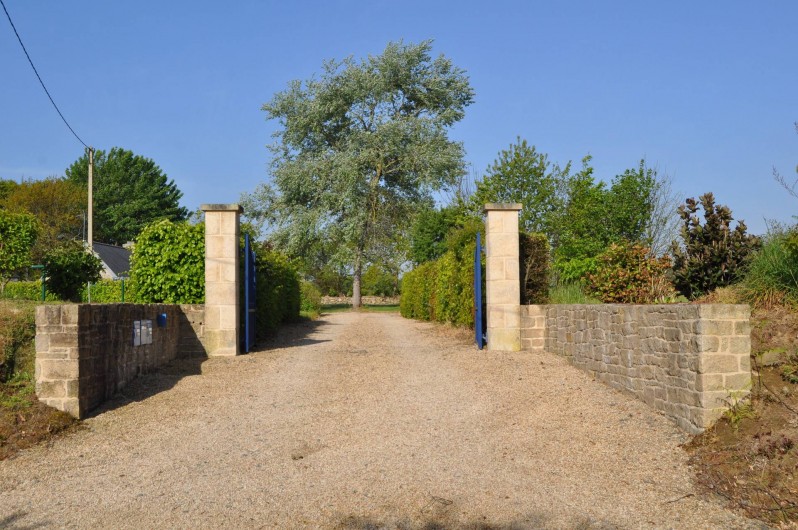Location de vacances - Gîte à Lanvellec - Entrée propriété