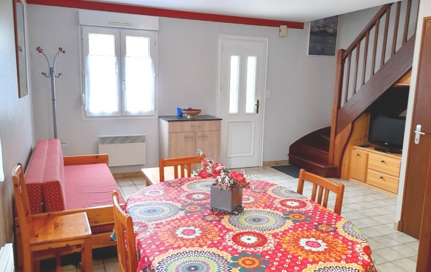 Location de vacances - Gîte à Esquièze-Sère - Séjour et coin repas