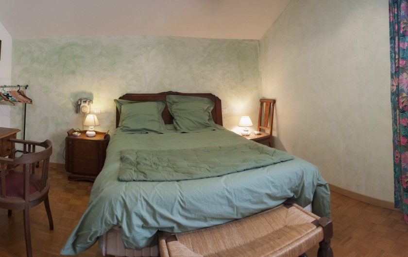 Location de vacances - Chalet à Le Clerjus - lit parental avec matelas "LATEX"