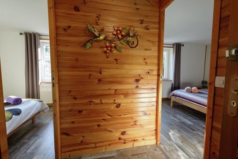 Location de vacances - Chambre d'hôtes à Gerbépal - Chambre : couloir La Calèche