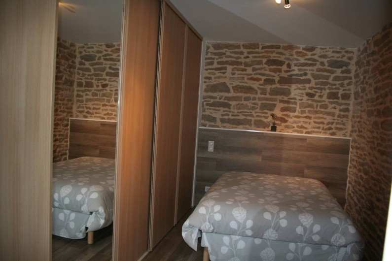 Location de vacances - Gîte à Bligny-lès-Beaune - chambre à coucher