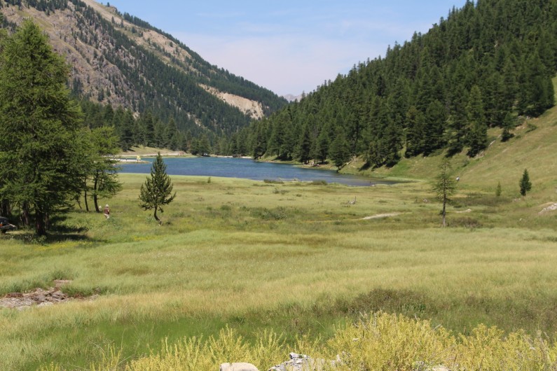 Location de vacances - Appartement à Puy-Saint-Vincent - Un lac de montagne au dessus de Puy St Vincent
