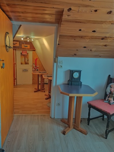 Location de vacances - Chambre d'hôtes à Sainte-Marie-aux-Mines - Bienvenue au 2ème ETAGE ,avec NOTRE SUITE "LOUNGE" et ses  petits coins intimes