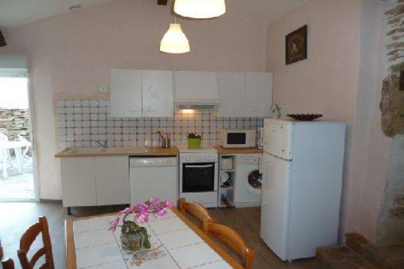 Location de vacances - Gîte à Malbosc - cuisine équipé