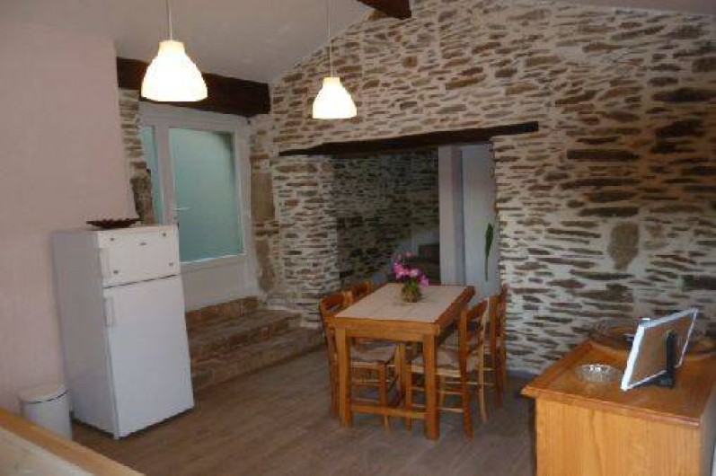 Location de vacances - Gîte à Malbosc - cuisine coin repas