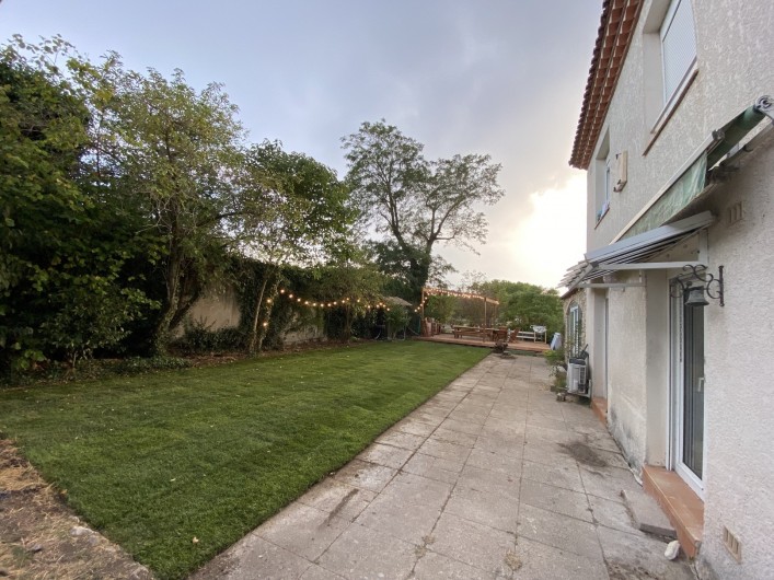 Location de vacances - Villa à Collias - Jardin