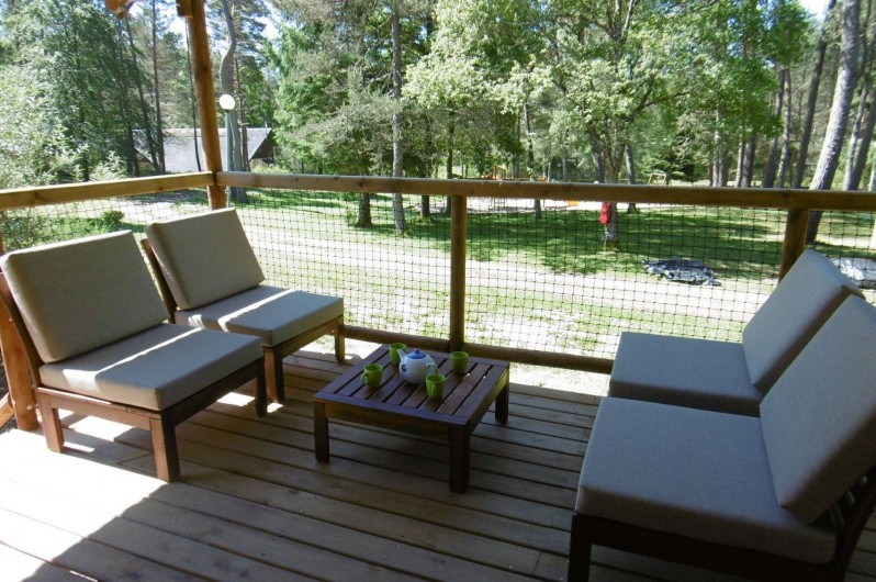 Location de vacances - Camping à Palisse - Terrasse du lodge
