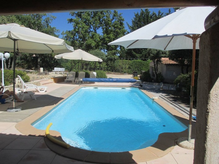 Location de vacances - Appartement à Éguilles - Une piscine de 11,70 x 4,20, avec pour chacun de vous un transat, (alarme NF.)
