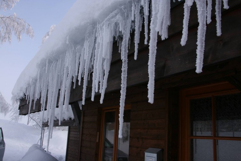 Location de vacances - Chalet à La Féclaz - décor de l' hiver