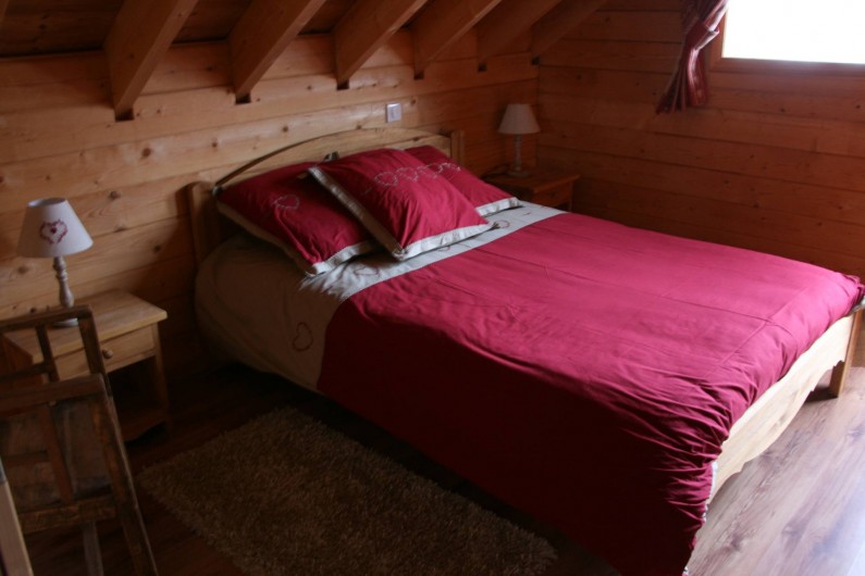Location de vacances - Chalet à La Féclaz - chambre sud avec balcon
