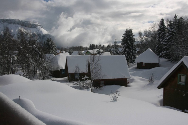 Location de vacances - Chalet à La Féclaz - la terrasse sud,