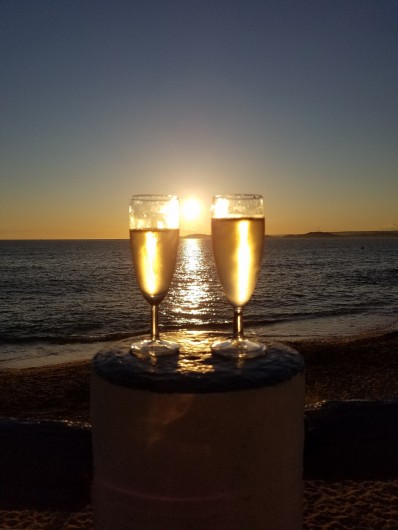 Location de vacances - Studio à Marseille - Coucher de soleil depuis la terrasse