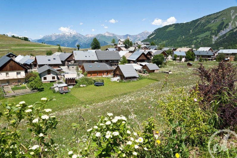 Location de vacances - Chalet à Albiez-Montrond - extérieur été