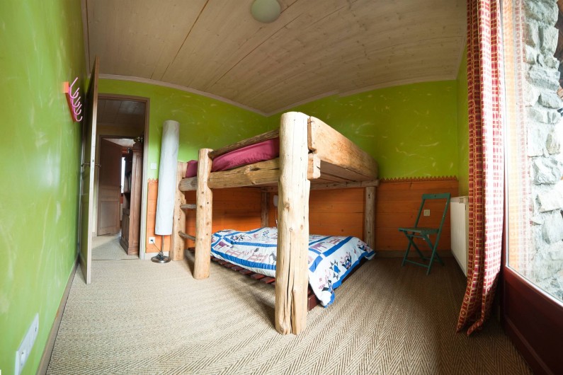 Location de vacances - Chalet à Albiez-Montrond - chambre 3 1er étage