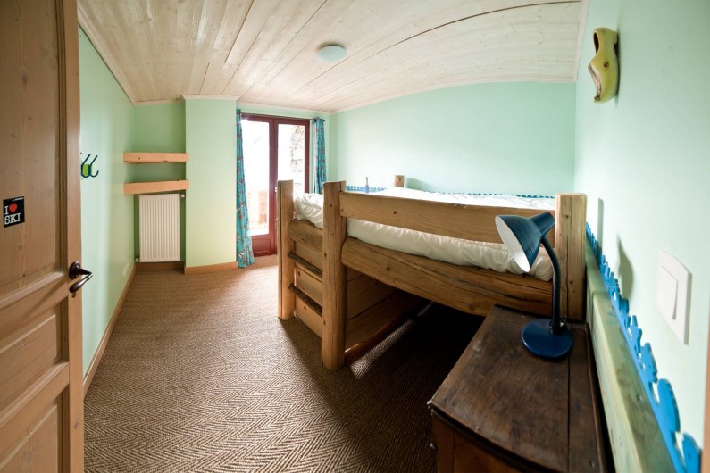 Location de vacances - Chalet à Albiez-Montrond - chambre 4  1er étage