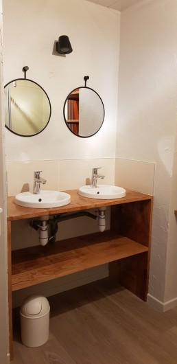 Location de vacances - Gîte à Laruns - Double vasque