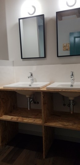 Location de vacances - Gîte à Laruns - Double vasque