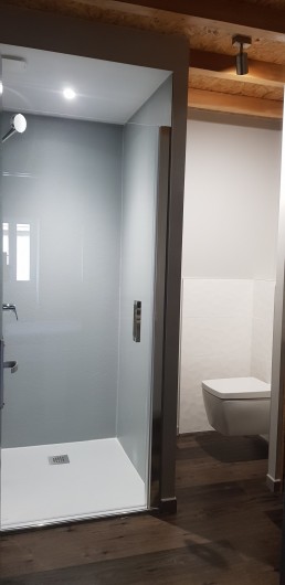 Location de vacances - Gîte à Laruns - Douche, coin toilette