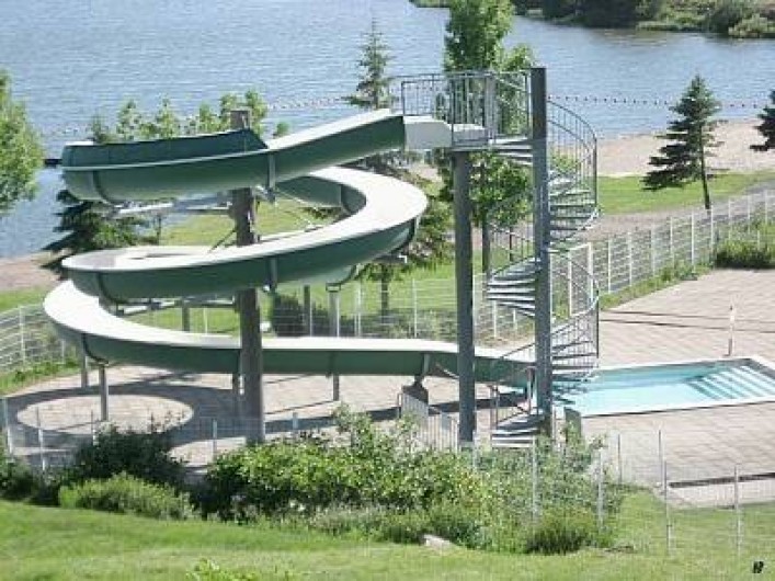 Location de vacances - Appartement à Super Besse - toboggan piscine