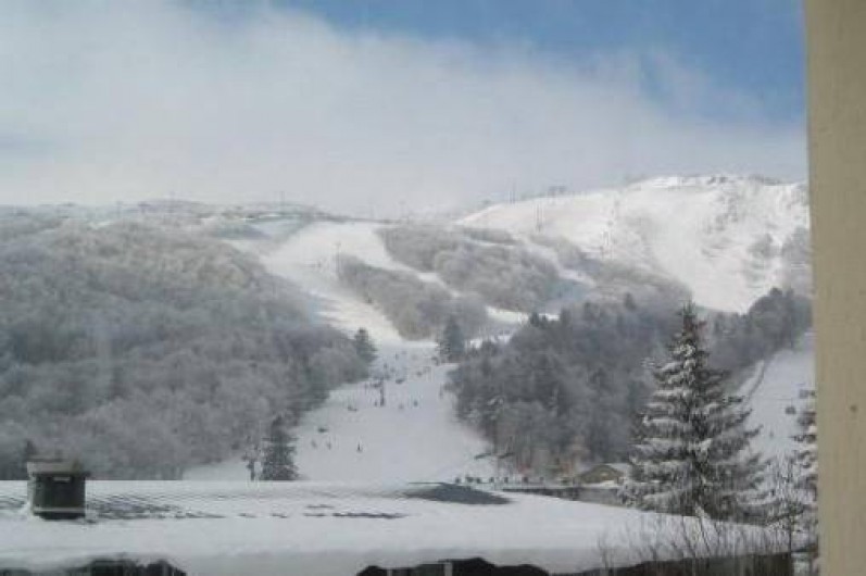 Location de vacances - Appartement à Super Besse - vue du balcon