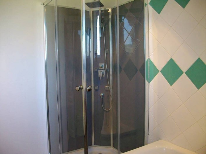 Location de vacances - Gîte à Noyant-la-Gravoyère - douche