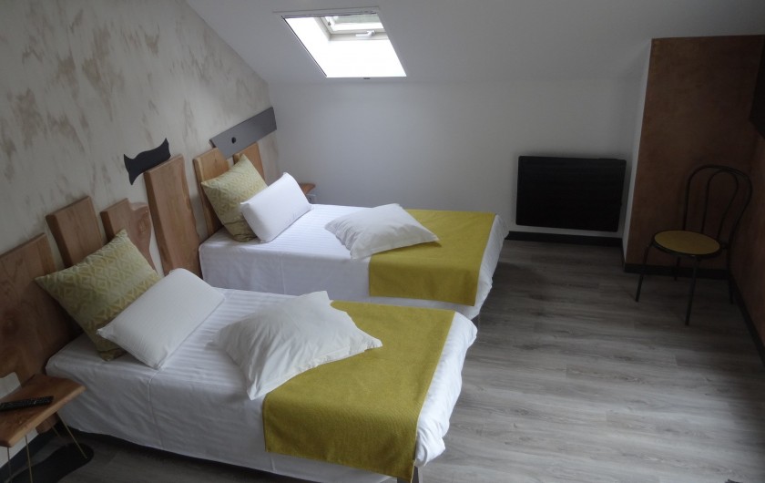 Location de vacances - Chalet à Estaing - RÊVE DE GOSSE le gîte KAIROS les chambres en version twin