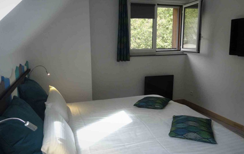 Location de vacances - Chalet à Estaing - RÊVE DE GOSSE le gîte CASSIOPEE La chambre double