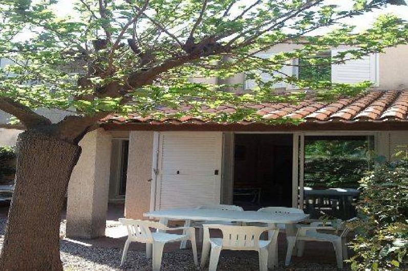 Location de vacances - Villa à Portiragnes - Villa C, vue de la terrasse du séjour et de la cuisine.