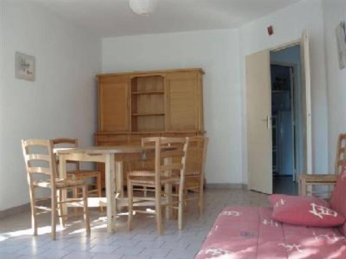 Location de vacances - Villa à Portiragnes - Villa B, vue  du séjour côté cuisine.