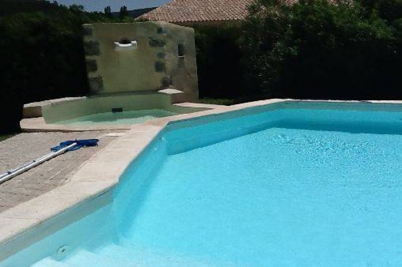 Location de vacances - Villa à Roussas - piscine et petit bassin