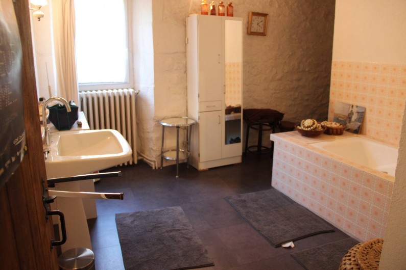 Location de vacances - Moulin à Migné-Auxances - salle de bain