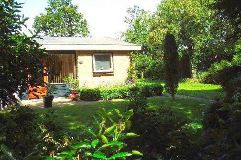 Location de vacances - Bungalow - Mobilhome à Dombourg - Bungalow, un  jardin grand