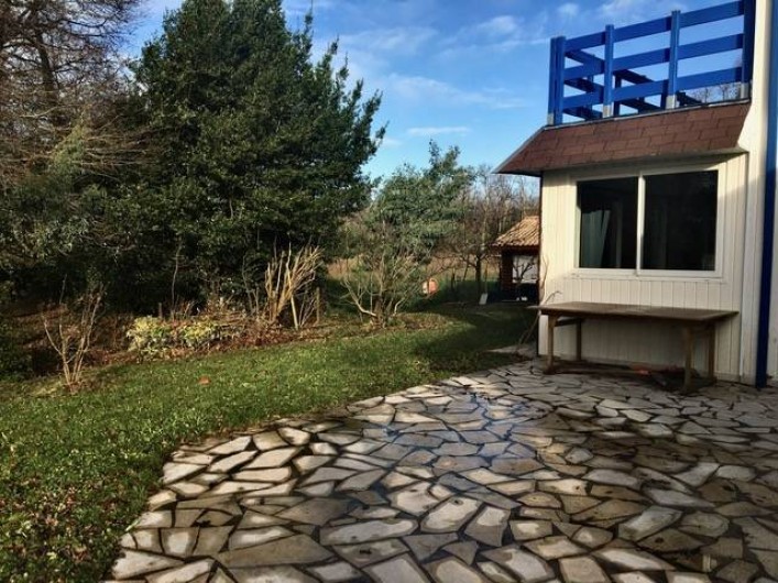 Location de vacances - Chambre d'hôtes à Grayan-et-l'Hôpital - Terrasse pour déjeuner avec cuisine d'été