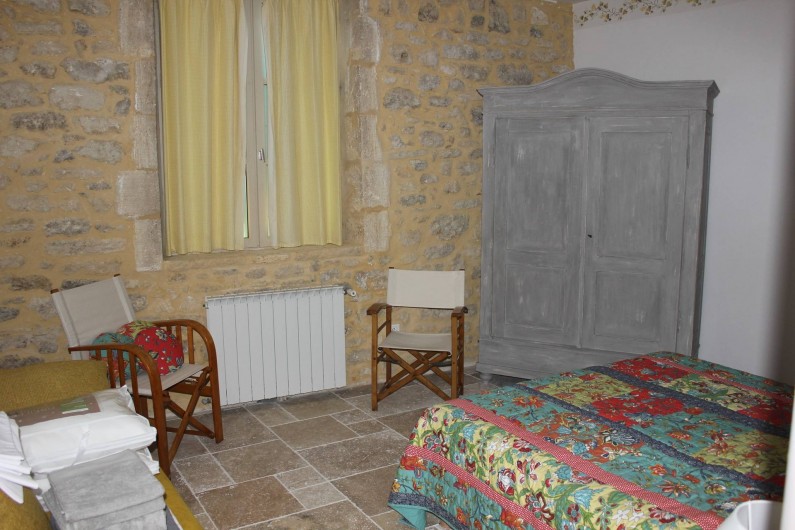 Location de vacances - Mas à Castillon-du-Gard - Chambre 1, 1er étage, SDB avec douche à l'italienne