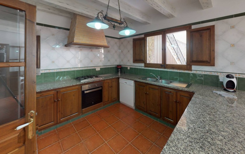 Location de vacances - Mas à Sant Antoni de Calonge - Cuisine et aménagement moderne dans une maison ancestral