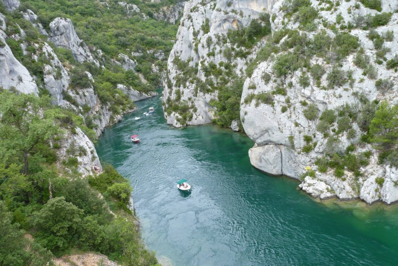 Location de vacances - Studio à Gréoux-les-Bains - Une balade en canoë ?