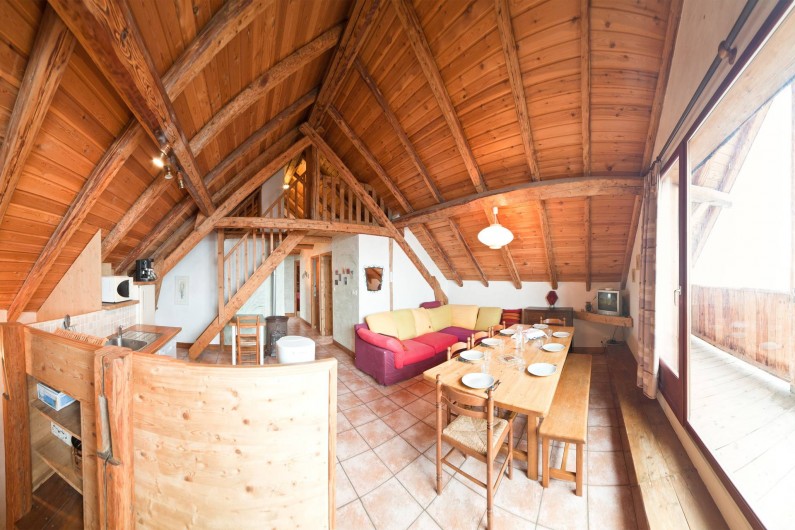 Location de vacances - Appartement à Albiez-le-Vieux - séjour / cuisine