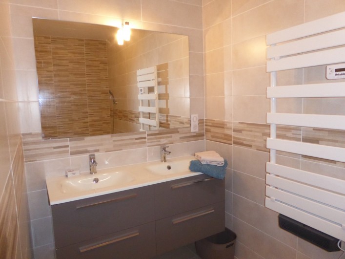 Location de vacances - Gîte à Mirepeisset - Salle de bain