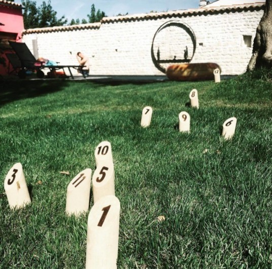 Location de vacances - Chambre d'hôtes à Marsilly - maison de vacances ...jeux dans le jardin