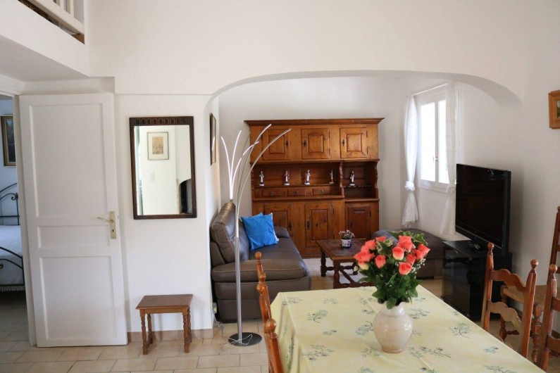 Location de vacances - Villa à Sainte-Maxime - salon - salle à manger