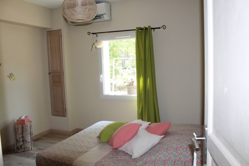 Location de vacances - Maison - Villa à Mornas - chambre nature
